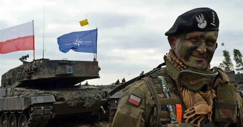 Польша объявила об отправке военных в Украину Minval Politika