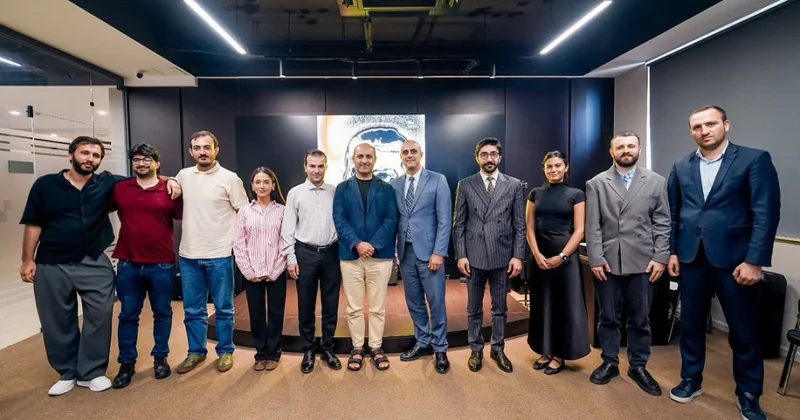 Kino Agentliyində “Boşluğa xütbə” filminin yaradıcı heyəti ilə görüş keçirilib