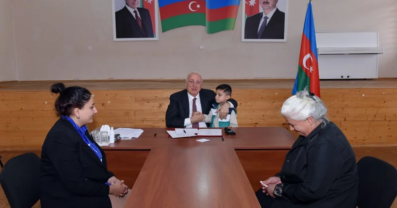 Zakir Fərəcov şəhər sakinləri ilə növbəti səyyar görüş keçirib