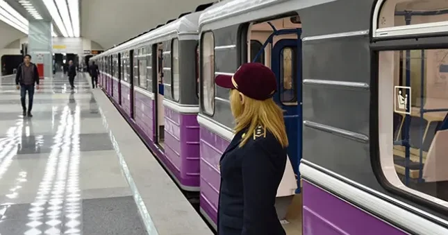 Qatarlar 1 dəqiqə 45 saniyədən bir gələcək! Bakı metrosunda TARİXİ REKORD