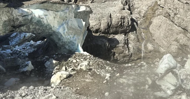 Almaniyada təbiət abidəsi buz mağarası əriyib