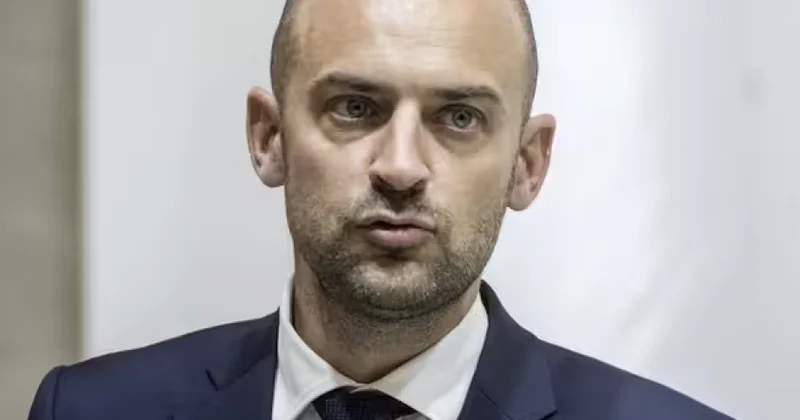 Polşanın hava məkanına dronların daxil olması ilə əlaqədar Rusiya səfiri Fransa XİN ə çağırılıb