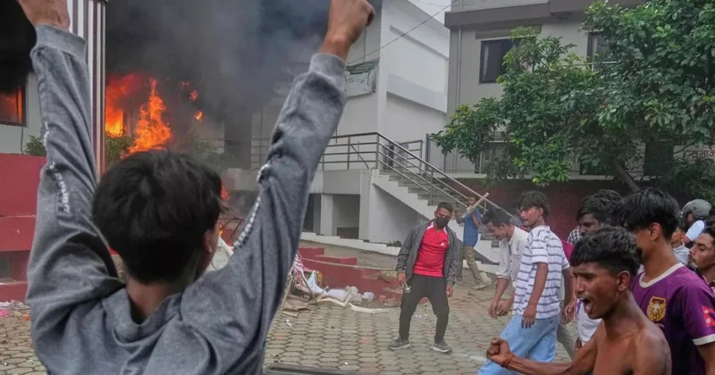 Nepalda iğtişaşlar 50 nəfər öldü