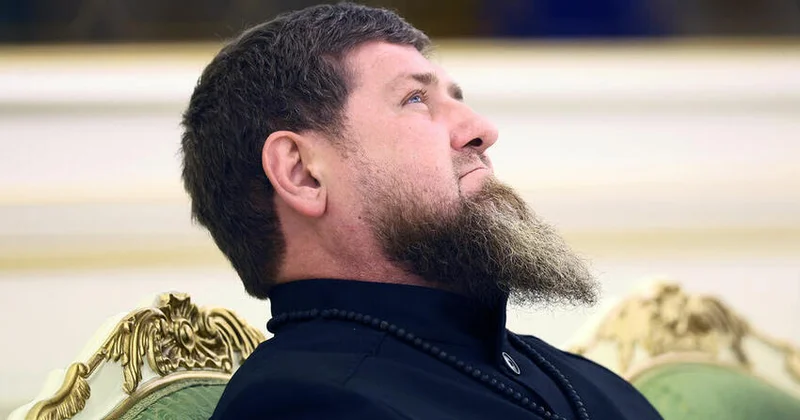 Kadırov anasının “qara siyahı”ya düşməsindən danışıb
