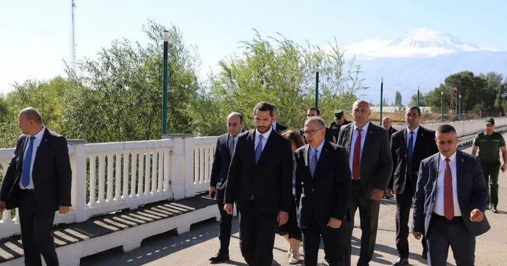 Президент Непала согласился на назначение экс главы Верховного суда премьер министром