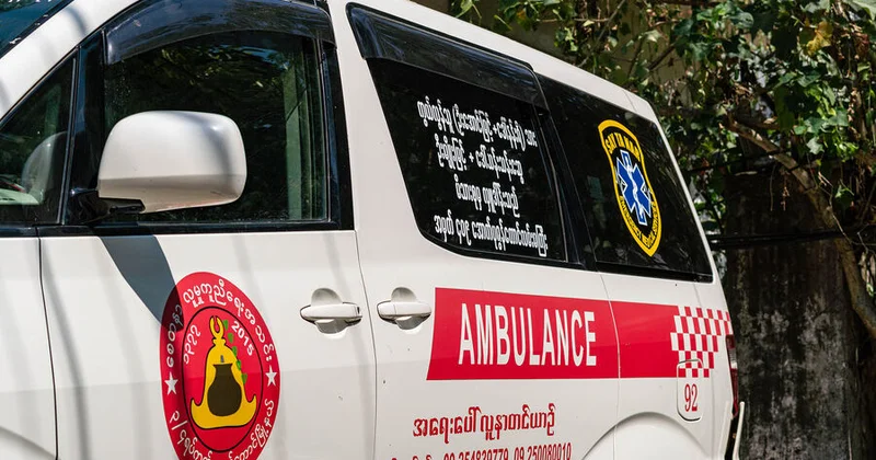 Myanma hərbçiləri iki məktəbə hava hücumu edib, uşaqlar yaralanıb