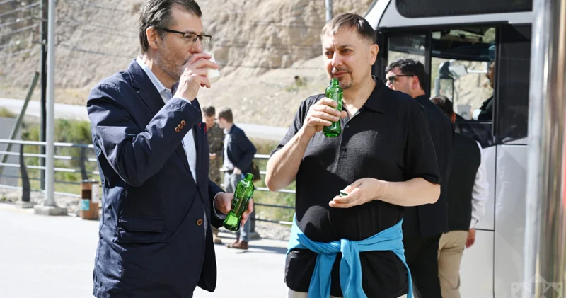 Diplomatlar Kəlbəcərdə İstisu mineral su zavodunun fəaliyyəti ilə tanış oldu (FOTO)