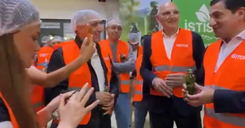Hikmət Hacıyev İran səfiri ilə “İstisu” içdi GÖRÜNTÜ
