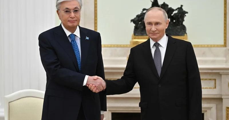 Путин и Токаев провели неформальную встречу в ходе саммита БРИКС