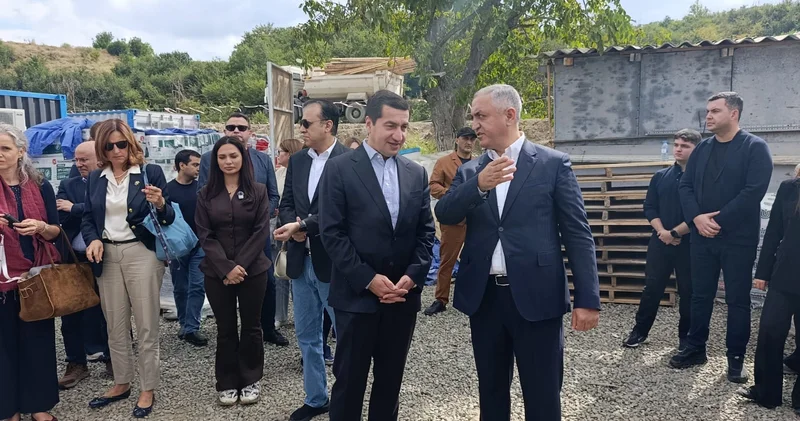 Bu abidələr xarici müdaxilələrə məruz qalıb