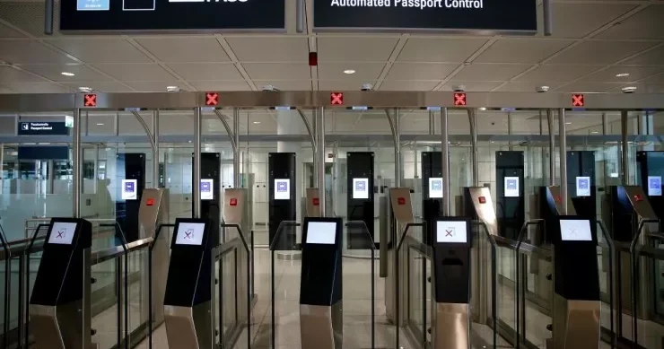 Dünyada yalnız bu üç nəfər pasportsuz gəzə bilir
