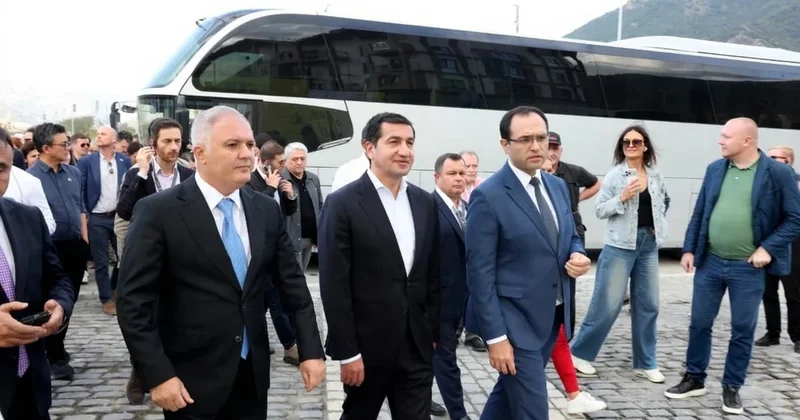 Xarici diplomatlar Kəlbəcərdə keçirilən Bal Festivalında iştirak ediblər