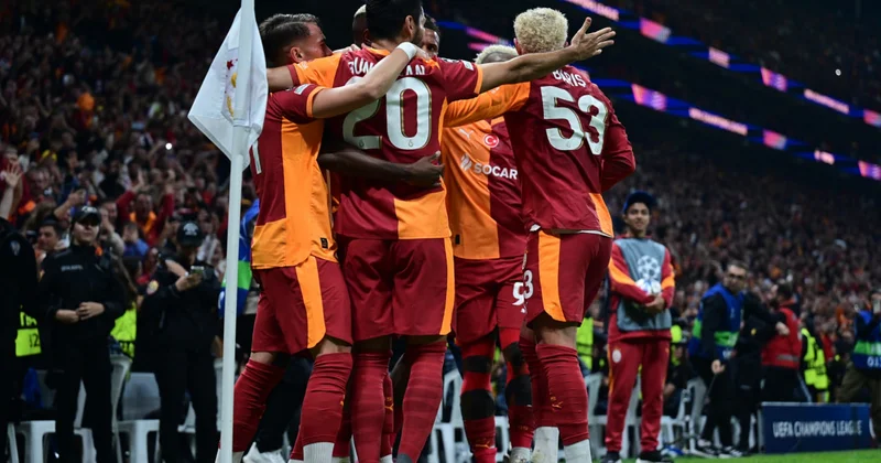 “Qalatasaray”da 4 itki
