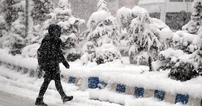 Qonşu ölkədə güclü yağış və qar gözlənilir: 6 əyalət üçün sarı xəbərdarlıq