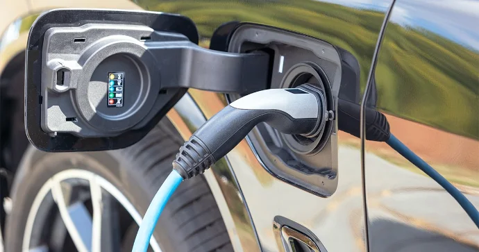 Elektromobil batareyalarının ömrü 5 7 il arasıdır Təhlükəlidir VİDEO