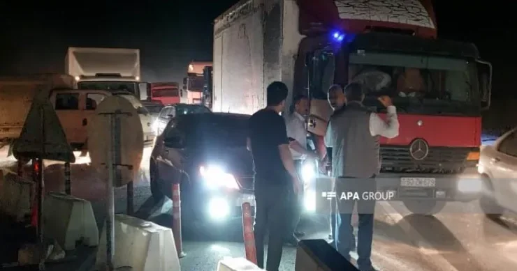 Bakı Qazax yolunda uzun tıxac yarandı FOTO