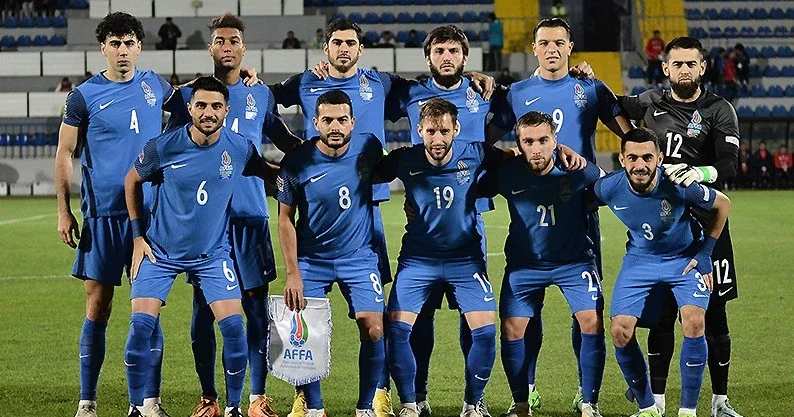 Millimizin baqajı itib komanda Polşaya əli cibində yollanıb