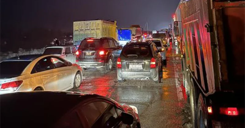 Bakı Qazax yolunda ciddi tıxac müşahidə olunur VİDEO