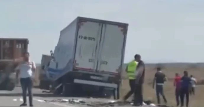 Kürdəmir Hacıqabul yolunda ağır qəza VİDEO