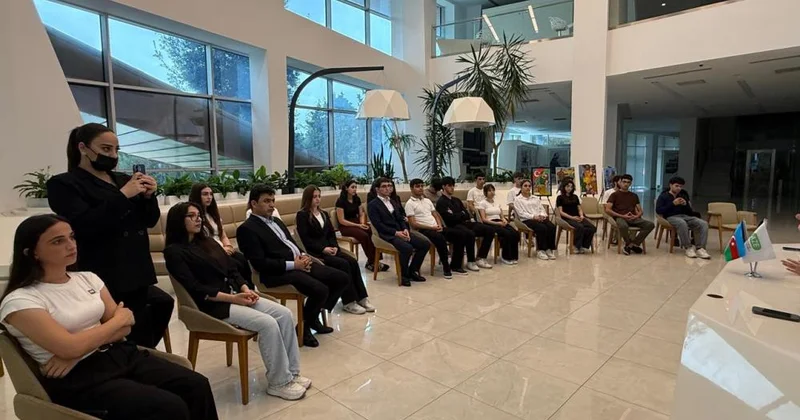 Prezident İlham Əliyevin Partiyanın VIII Qurultayındakı çıxışından irəli gələn məsələlərin müzakirəsi məqsədilə Bakı Gənclər Mərkəzində gənclərlə görüş keçirilib