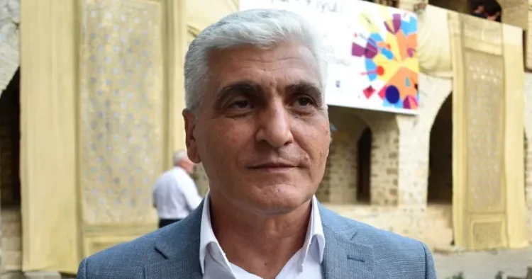 “Vahid geyim şagirdləri daha çox təhsilə yönəldir” Rejissor
