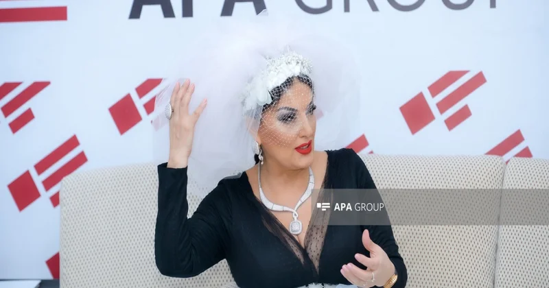 Elza Seyidcahan: Mənim adımdan anonim şeirlər yazırlar, şəklimi paylaşırlar... Müsahibə