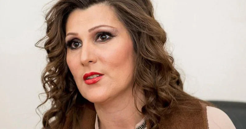 “Məktəbdə diqqət geyimə yox, dərsə yönəlməlidir” Xalq artisti
