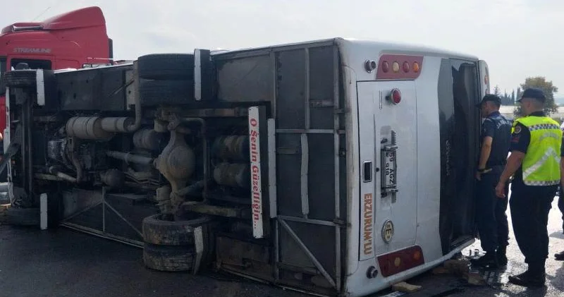 Türkiyədə avtobus qəzası, çoxlu sayda yaralı var