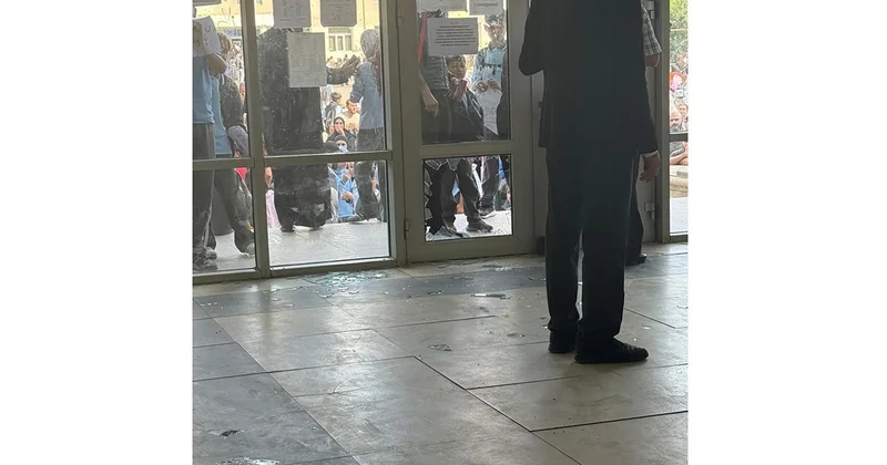 Məktəblərdə vahid geyim sosial bərabərliyə xidmət edir, ictimai asayişin pozulması yolverilməzdir RƏY