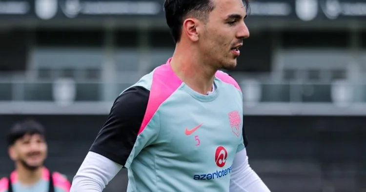 Xalqımızı sevindirməyə çalışacağıq Sabah ın müdafiəçisi