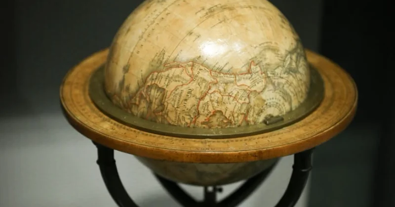 Azərbaycan muzeylərinin nadir eksponatları: 1834 cü ilə aid Yer kürəsinin qlobusu