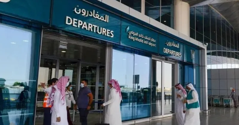 Ər Riyad hava limanında operativ əməliyyatlar təxirə salınıb