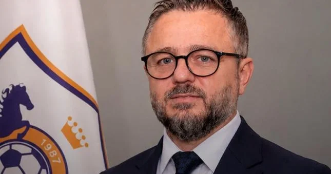 "Qarabağ"da ayrılıq Rəsmi
