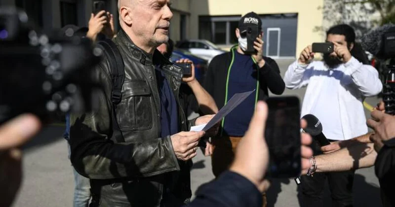 Fransada Alen Soralın təsis etdiyi ifrat sağçı assosiasıya buraxılır