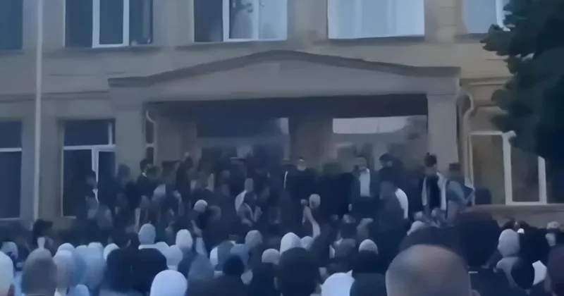 Nardaranda vahid məktəbli geyimi ilə bağlı təxribat VİDEO