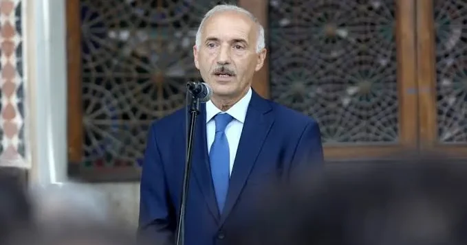 “Uşağın ağlı hələ tam kəsmir” Ağaverdi Paşayevdən məktəblərlə bağlı AÇIQLAMA