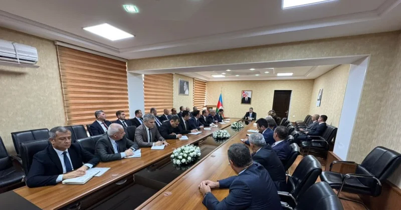 Xəzər rayonunda müşavirə keçirildi, bir sıra şəxslər cəzalandırıldı