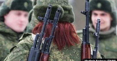 Женщин в российской армии предлагают оставлять на службе до 50 лет
