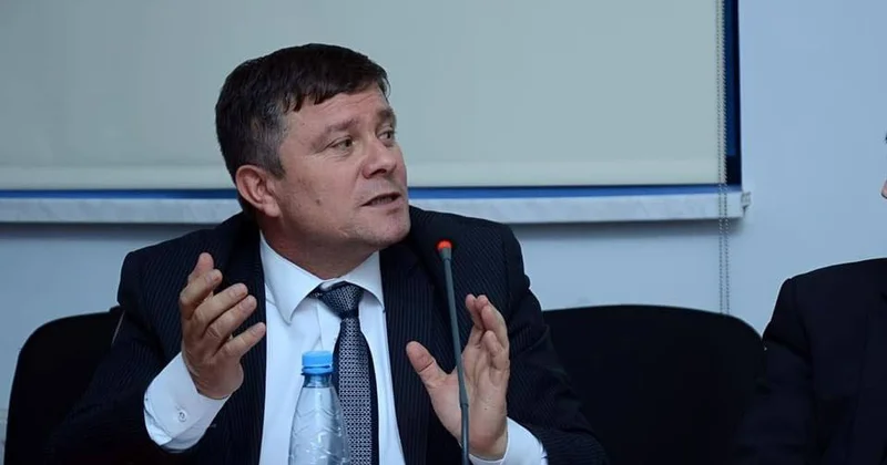 Şölət Zeynalov: “Xaricdən gələn ideoloji risklərə qarşı dayanıqlı olmalıyıq”