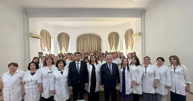 K.Fərəcova adına Elmi Təqdiqat Pediatriya İnstitutu müşavirə keçirilib FOTO