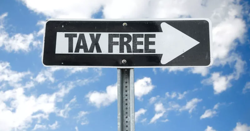 Туристы в Азербайджане получили более 7 млн манатов в рамках Tax free