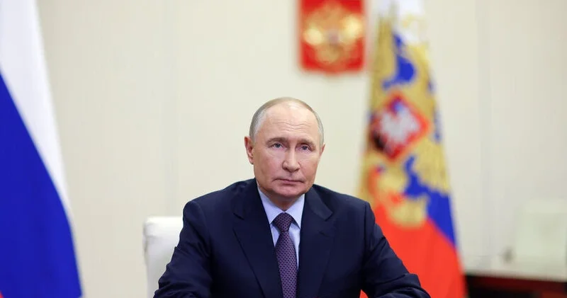 Putin Ukraynada seçki günü atəşkəsə hazırdır