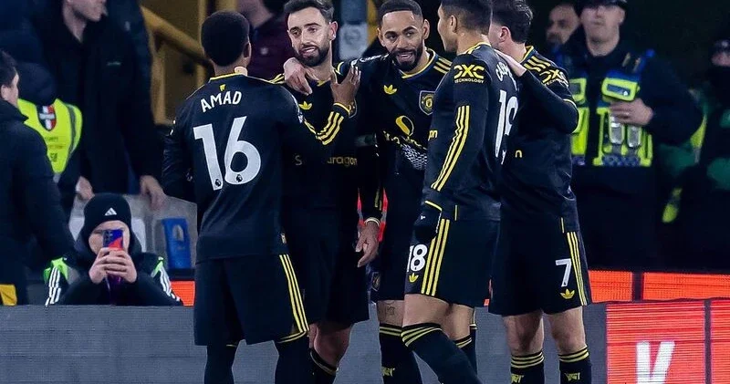 “Mançester Yunayted” “Atletiko” ilə oyun öncəsi iki futbolçusunu itirib