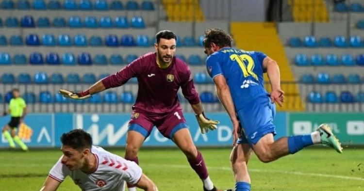 Hazırda Azərbaycanda ən yaxşı atmosfer bizim ev oyunlarında olur Kəpəz in qapıçısı