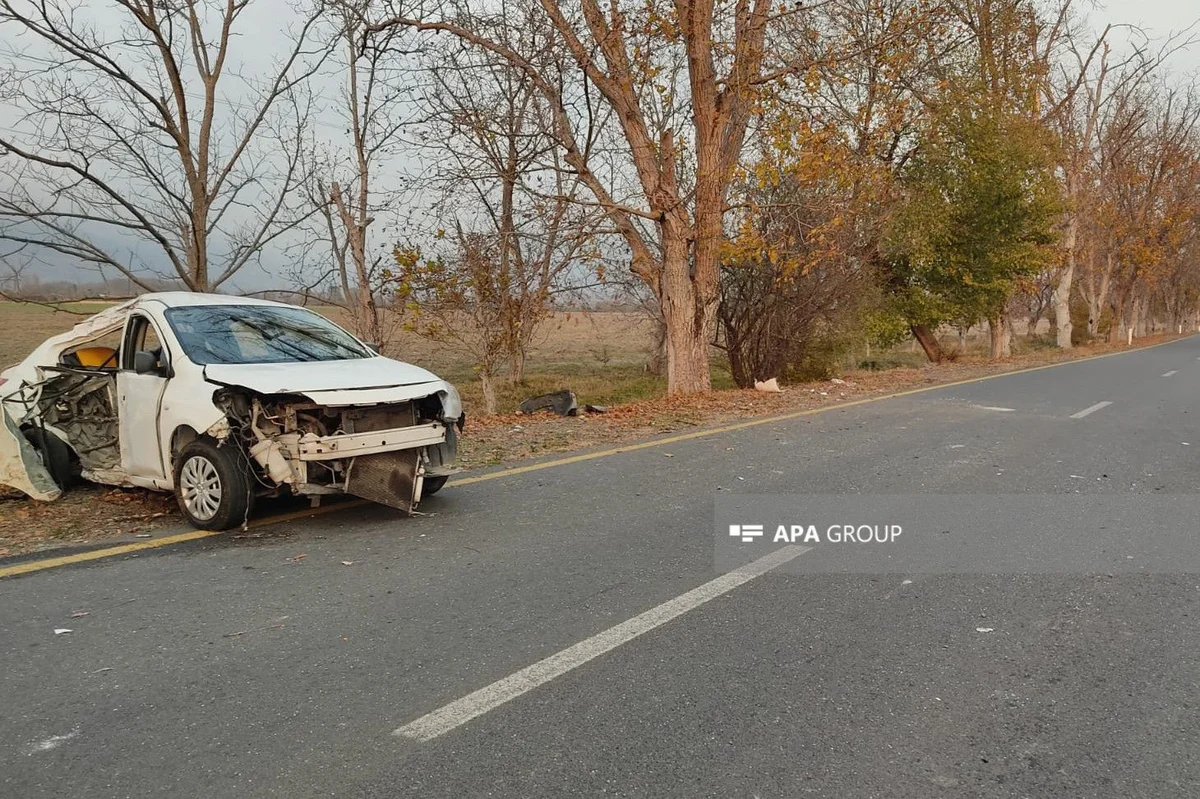 Qaxda qəza: ana bir övladını itirdi, digəri yaralandı FOTO