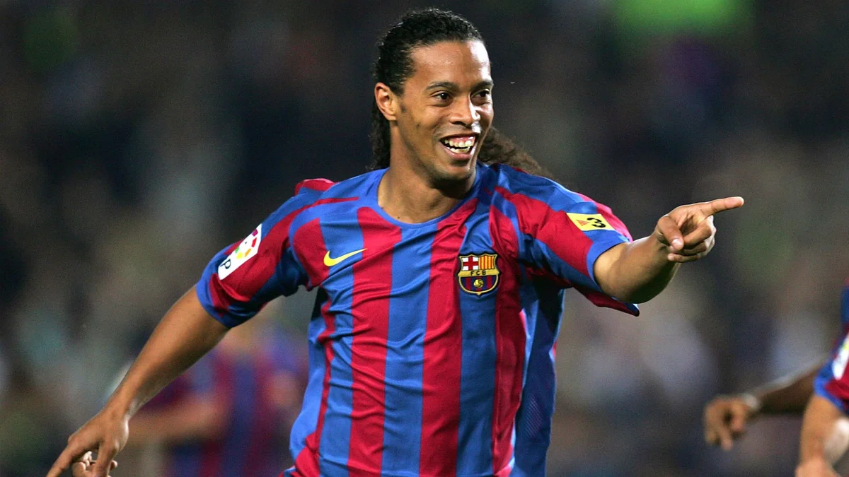 Ronaldinyo Azərbaycana gəldi İdmanXəbər