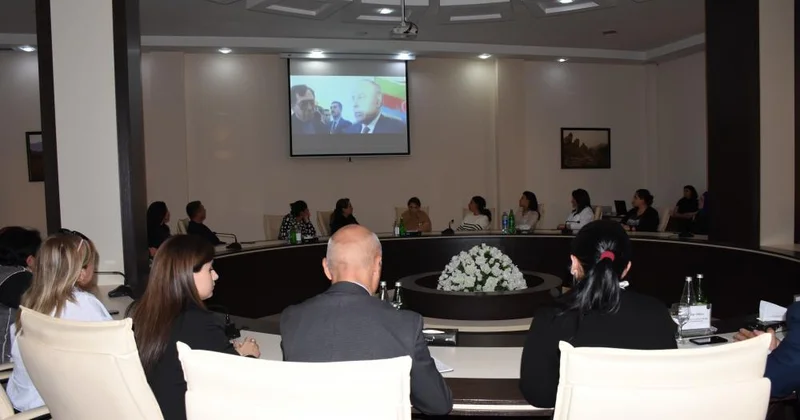 Müstəqil Azərbaycan Dövlətinin Ana Qanunu mövzusunda dəyirmi masa keçirilib