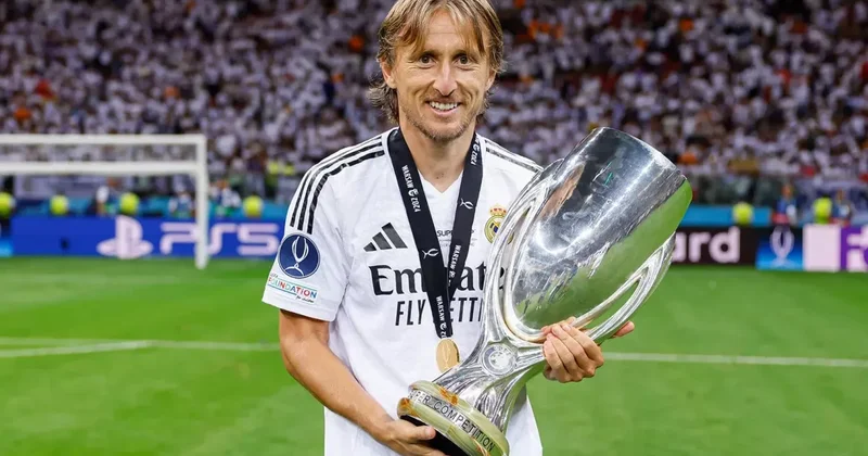 Милан намерен продлить контракт с Модричем