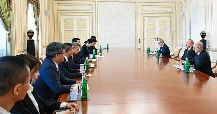 Prezident Lü Cünü qəbul etdi