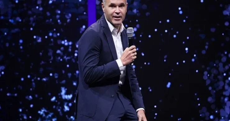 Qalmaqal: “Barselona”nın əfsanəsi fırıldaqçılıqda şübhəli bilinir